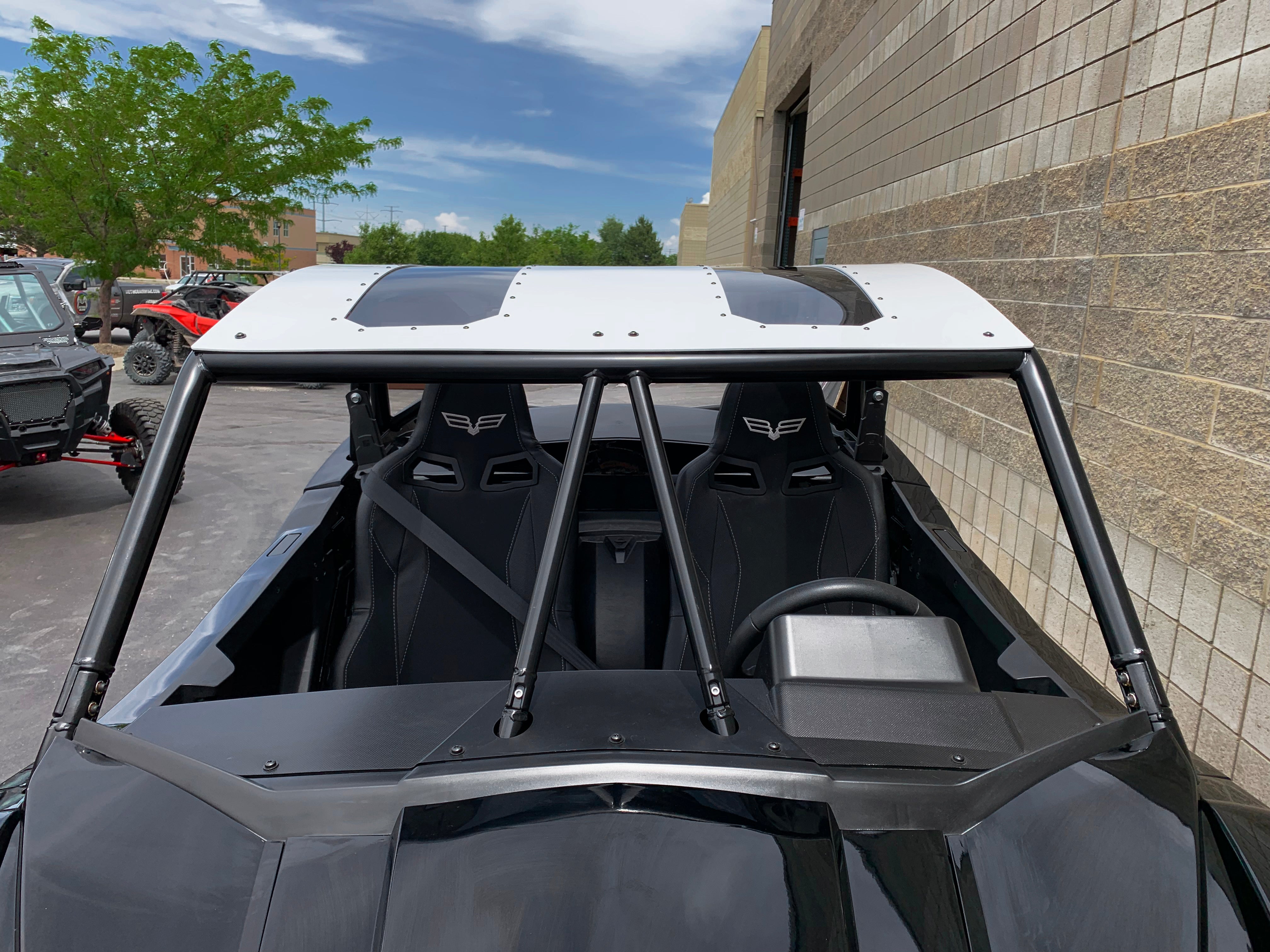 Wild Cat Aluminum Roof with Sunroof