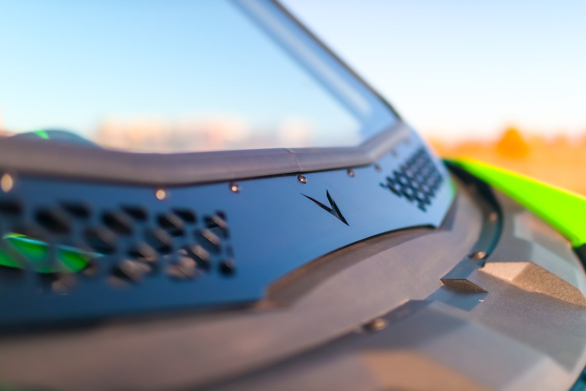 Voodoo Riders KH2 Full Glass Windshield